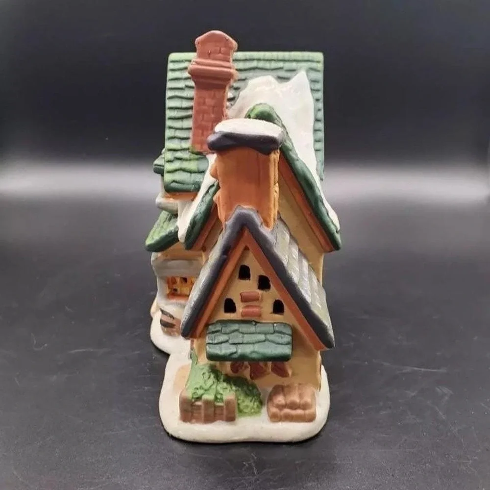 Cobblestone Corners 2001 Christmas Village House, Brown Green 2 Story
